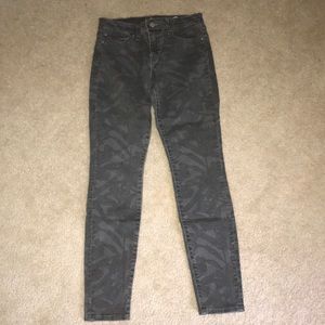 Dark Floral Gap Jeans 26